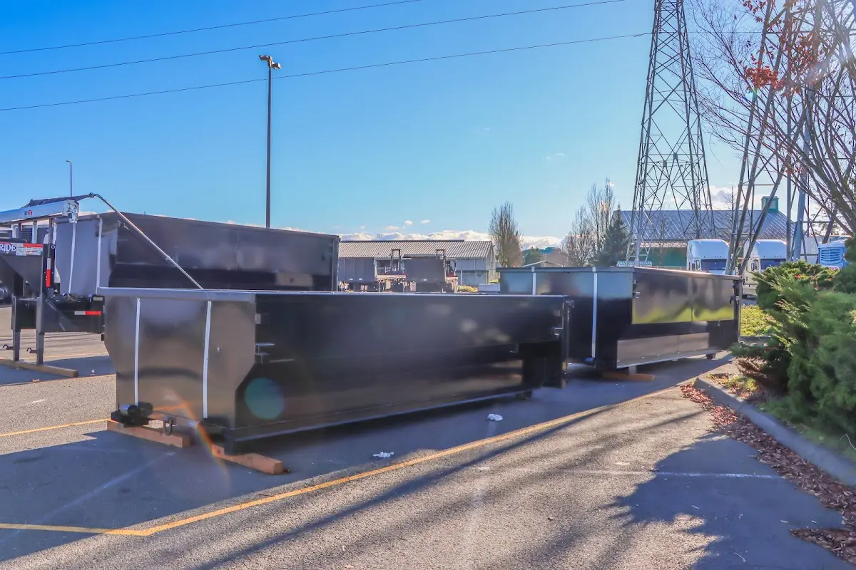 Roll-off dumpster ready for waste disposal at job site for 30 Yard Dumpster Rental in Globe
